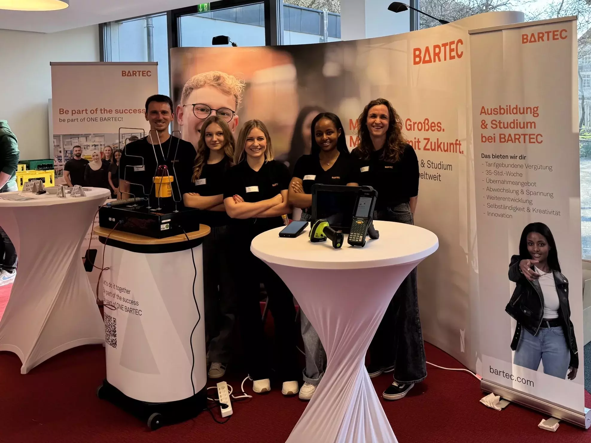 BARTEC Auszubildenden und Mentoren auf der Messe in Bad Mergentheim
