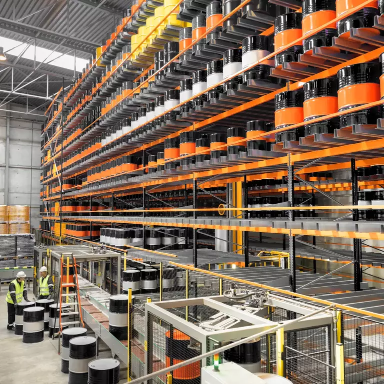 Oil barrels automated storage shelv in oil blending factory